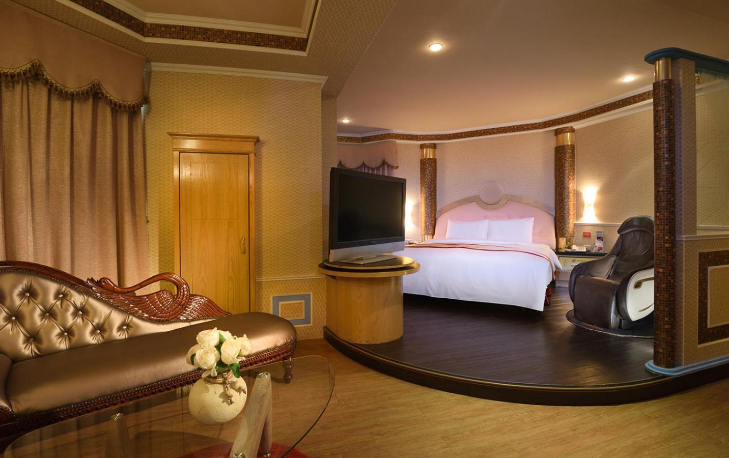 Natoli Motel Tainan Bagian luar foto