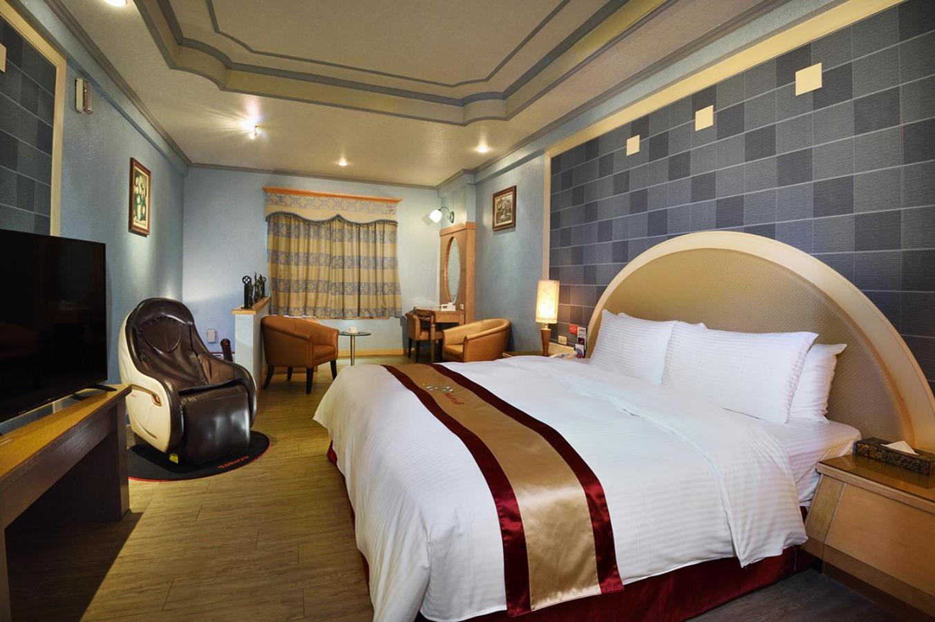 Natoli Motel Tainan Bagian luar foto